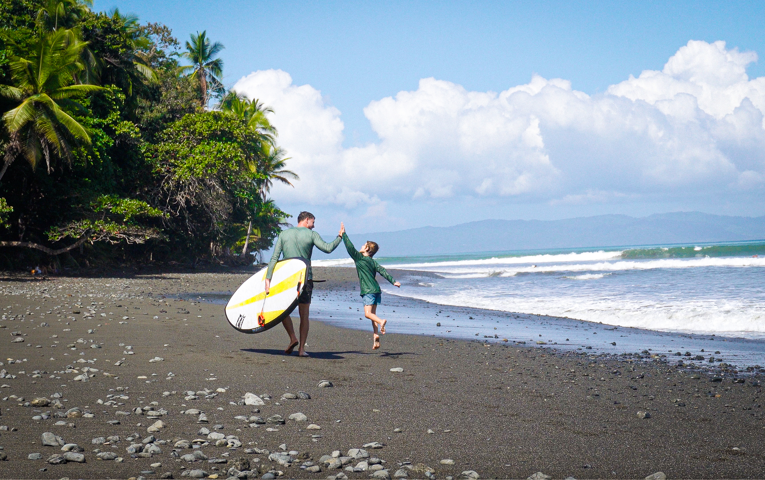 Guests relaxing together at NAMU Surf Retreat in Pavones